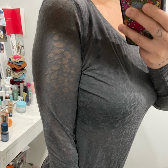 Express Grey Leopard Print Long Sleeve Shirt - Picture 2 of 3